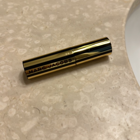 Mark Jacob’s mini mascara - Picture 3 of 3